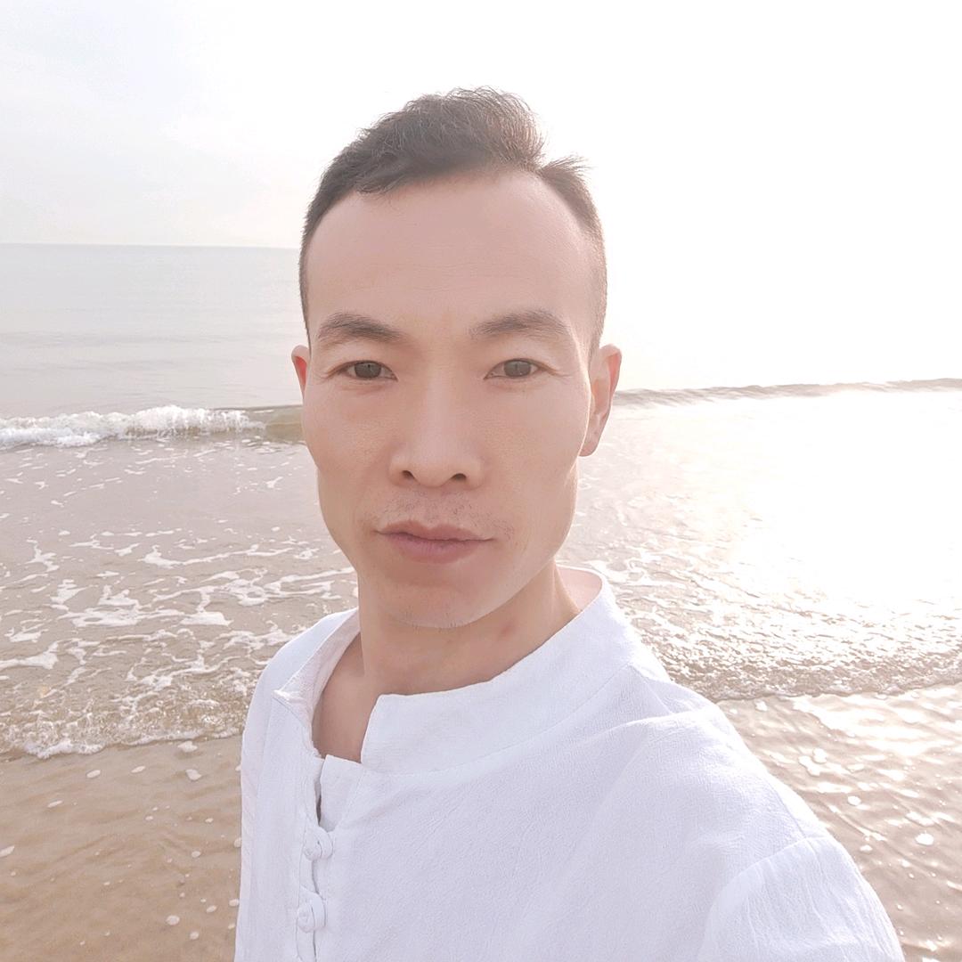 婚礼司仪:阿伟（严禁连赞）