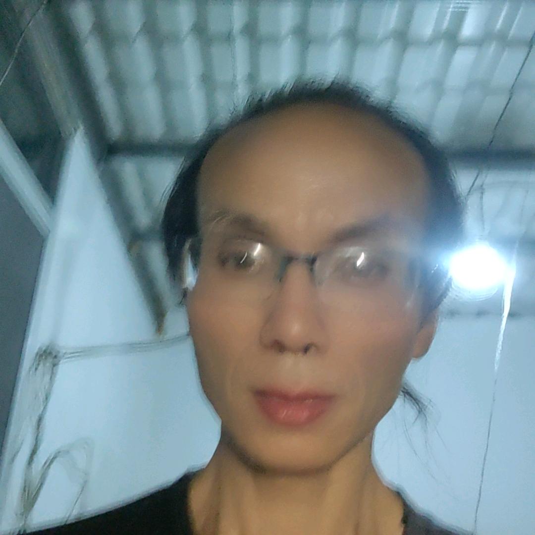 谢品松