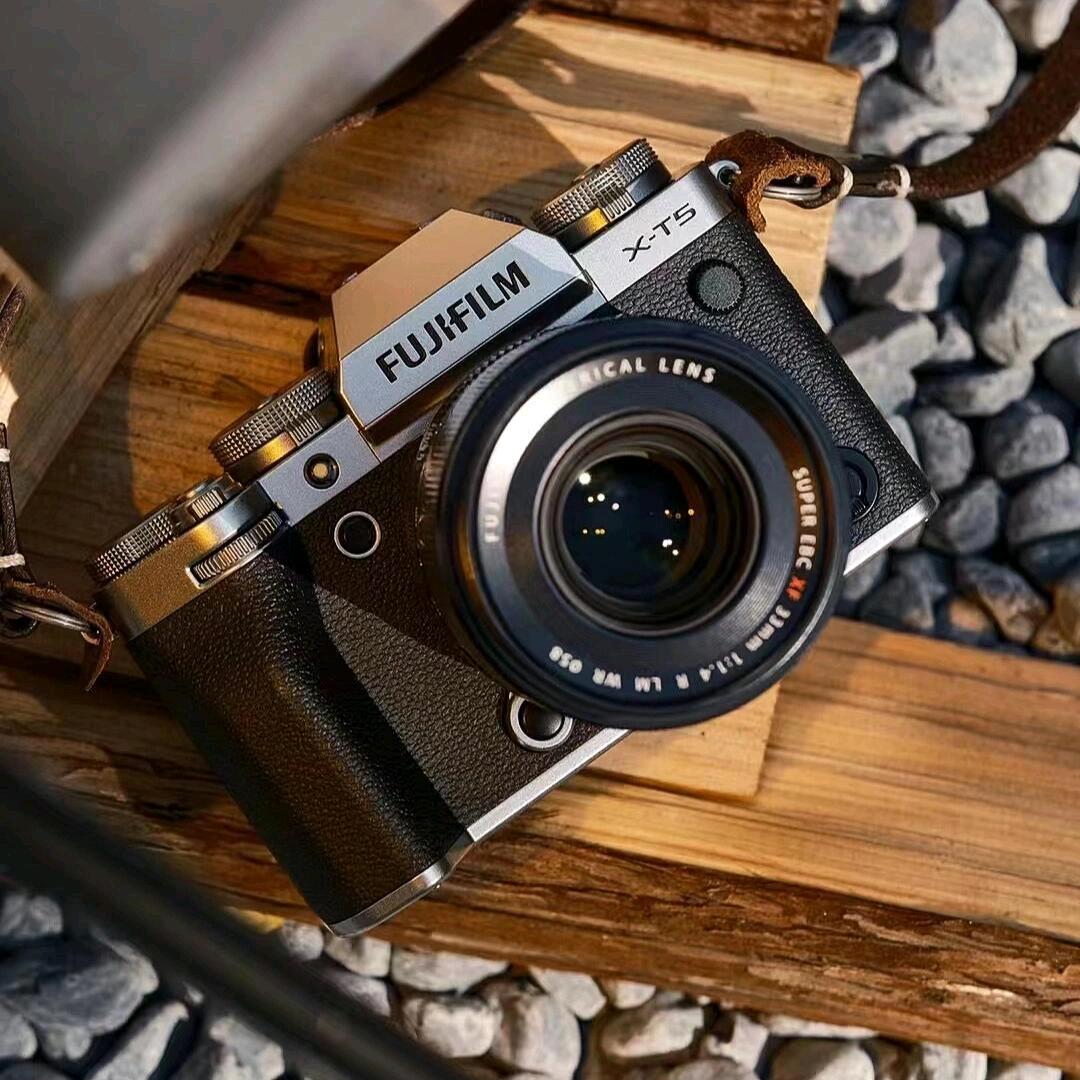 中胤文杉服装店