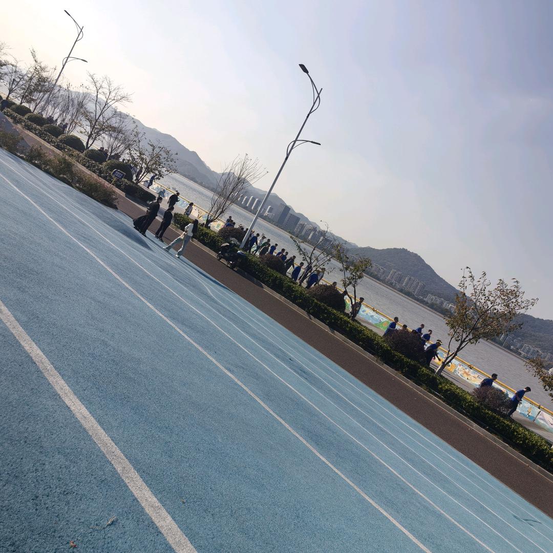 余生漫漫皆为你。