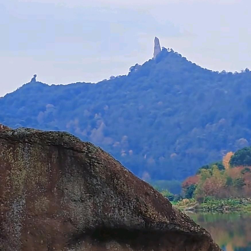 山沟沟里的小迷弟