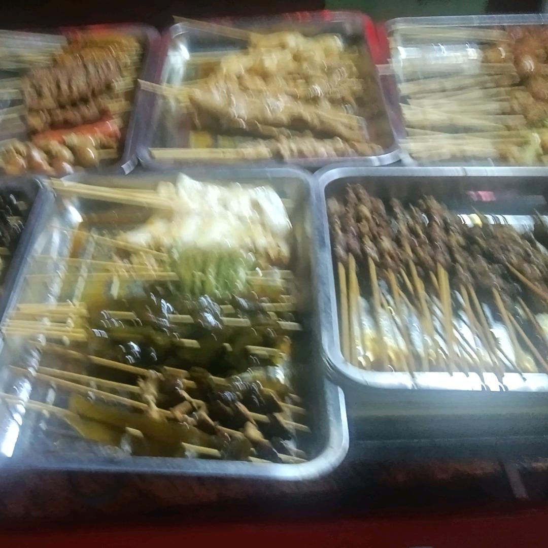 卖撸串的胖哥