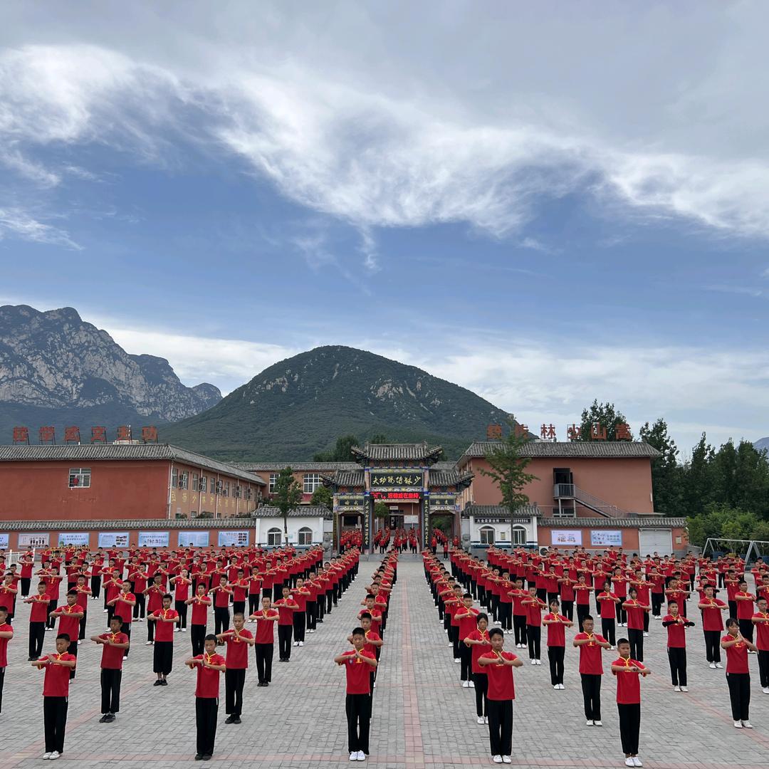 嵩山少林传统功夫文武学校孙老师