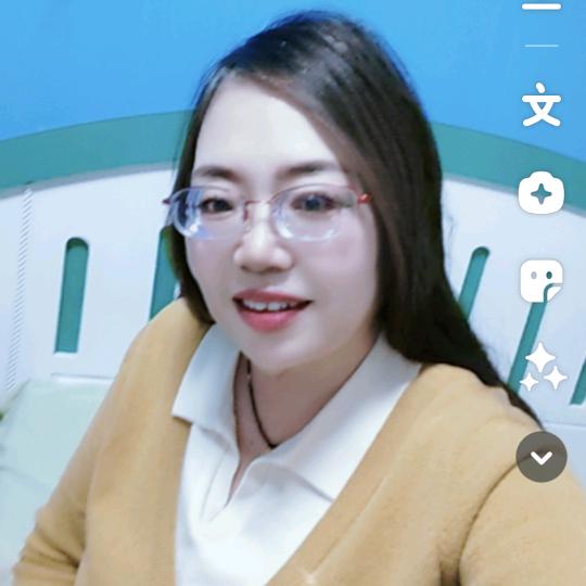 月亮☘姐姐