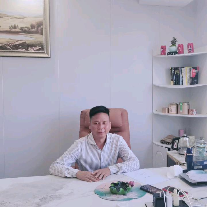苗子喜欢唱歌