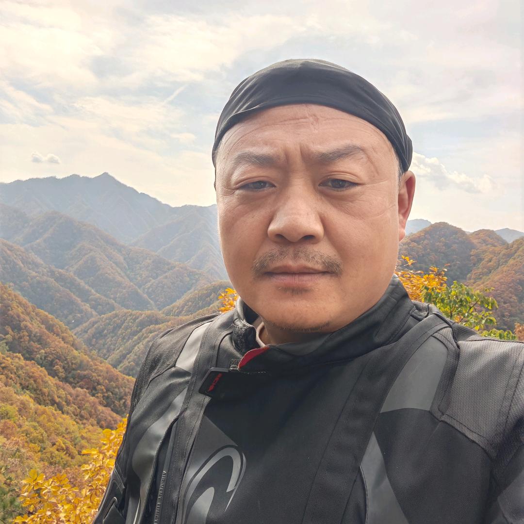 喜欢骑摩托的🐮🐴