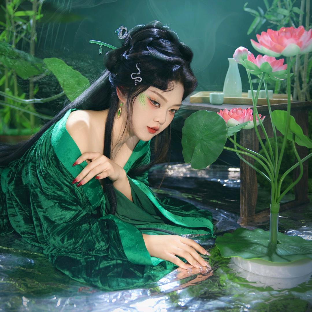 *清含君*