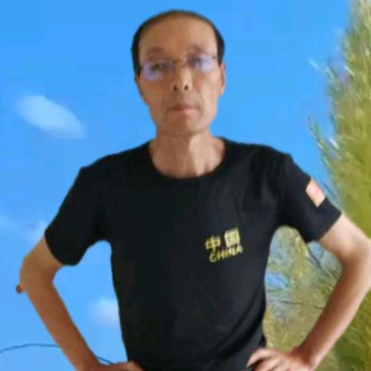 草原神鹰，爱唱歌！