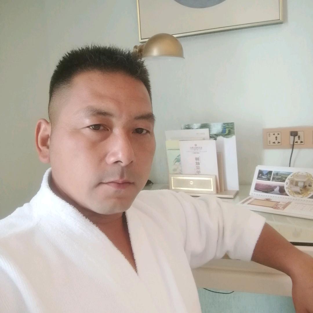 阿蜜大叔⁹⁹⁸¹（永远做真实的自己）