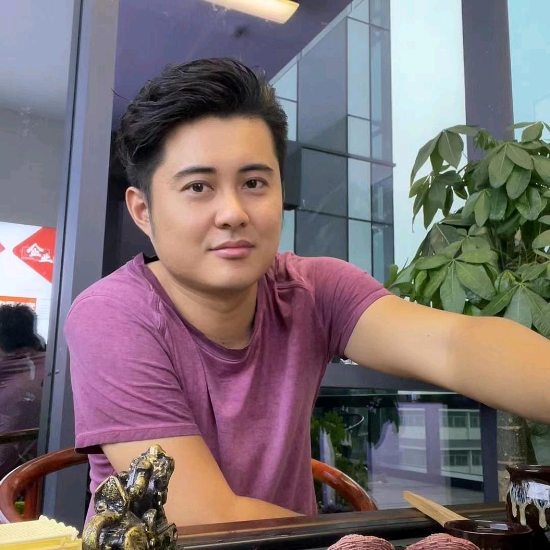 葡萄爸爸在广州·头疗·氧舱·石墨烯能量房