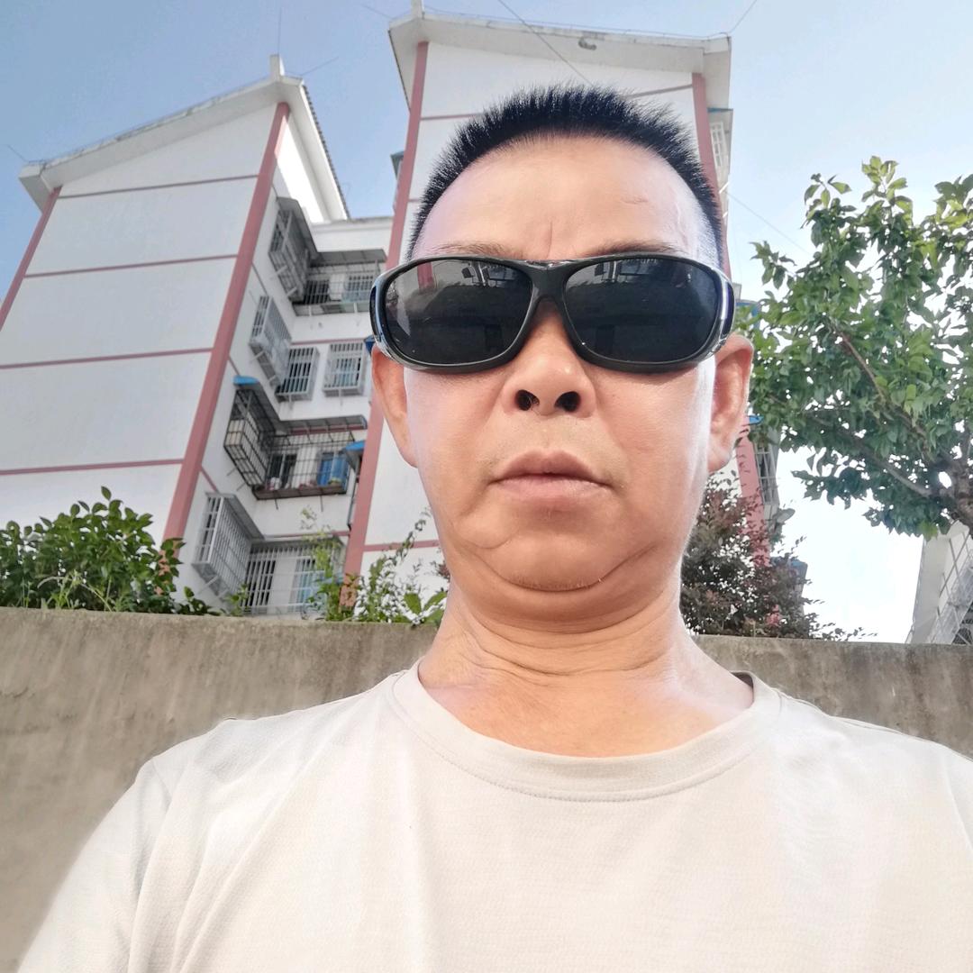 文哥爱唱歌