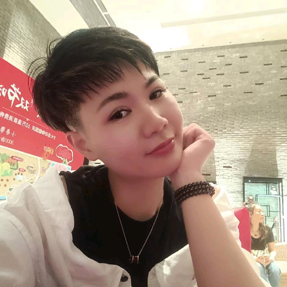 三个孩子的宝妈