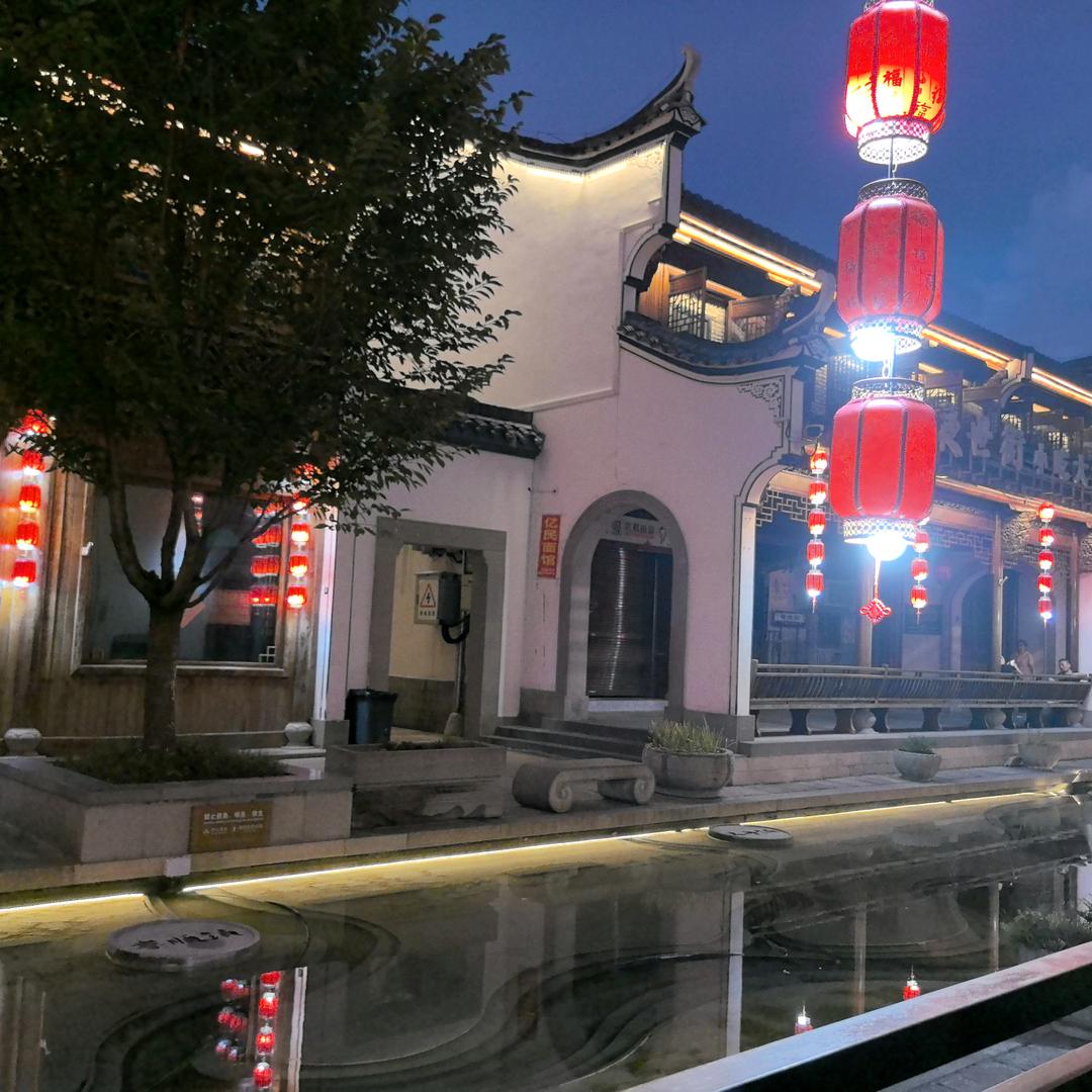 今天也要加油鸭