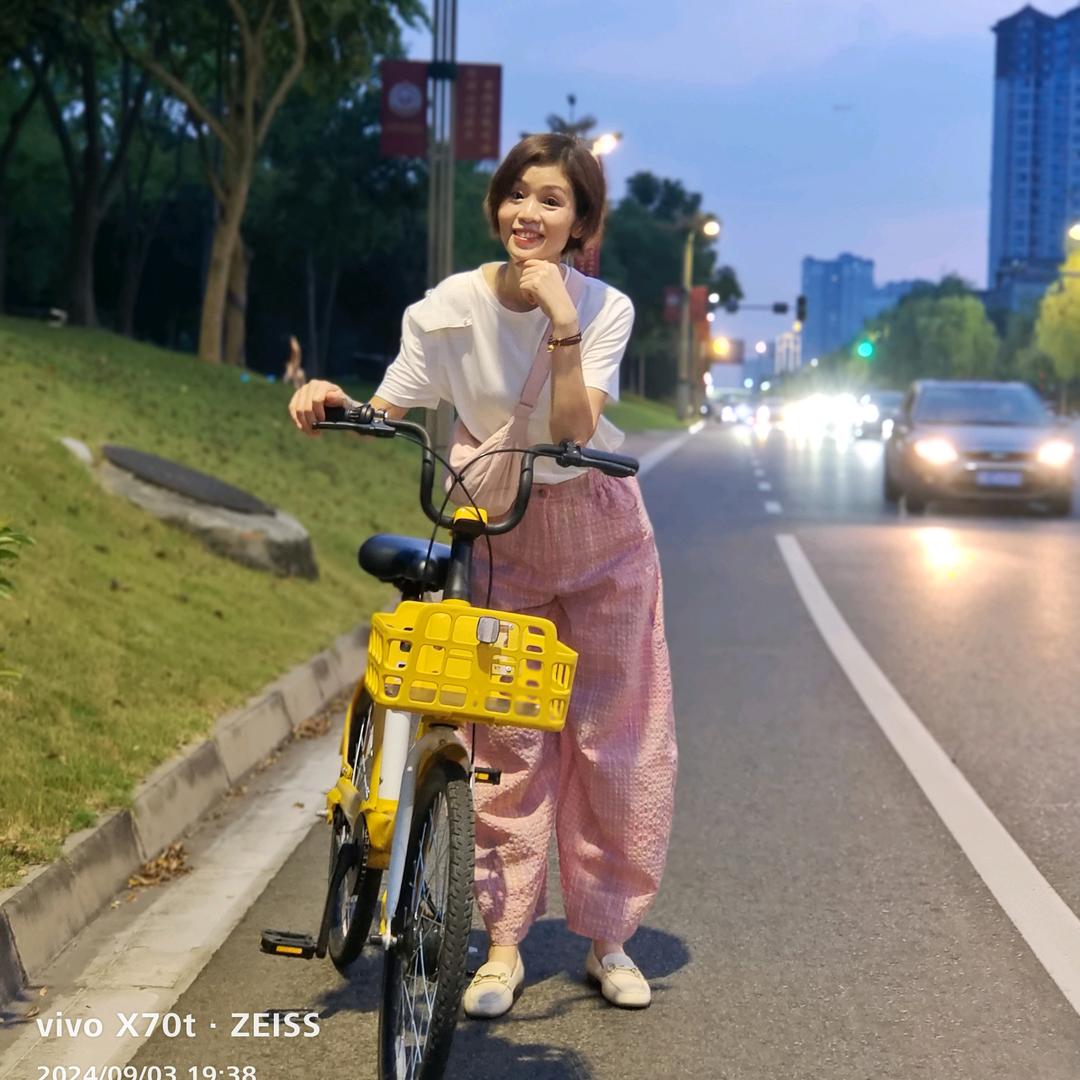 70后阳光姐😎