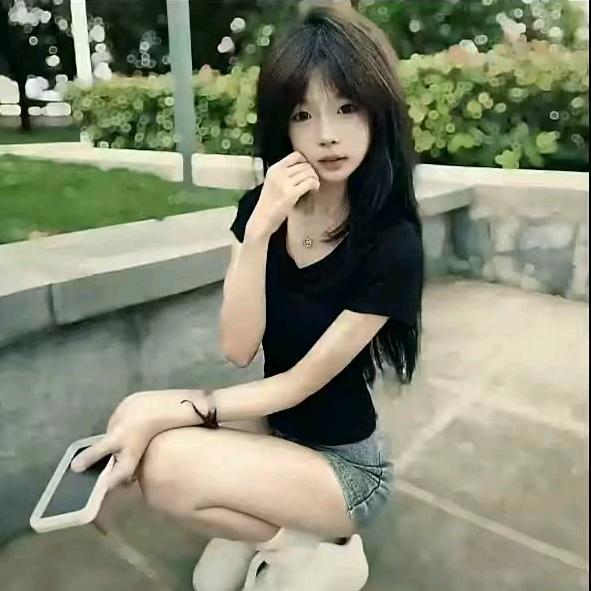 ^小怡大王^