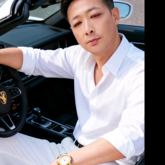 ディン・バンジュン。