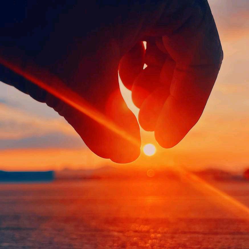 晚风不及她的吻😘