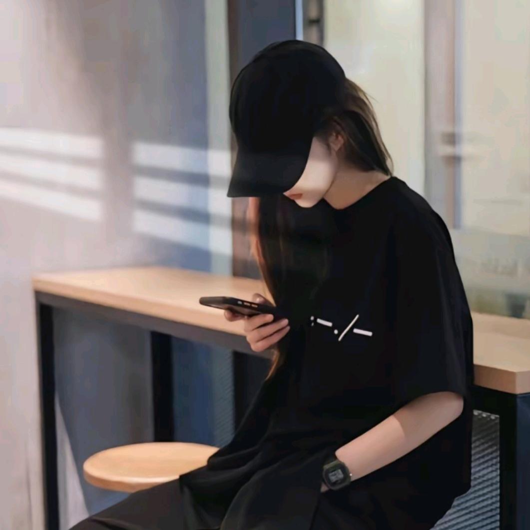 ᥫᩣᰱᐝᖇᴛ౽᭄凪卄🦋.