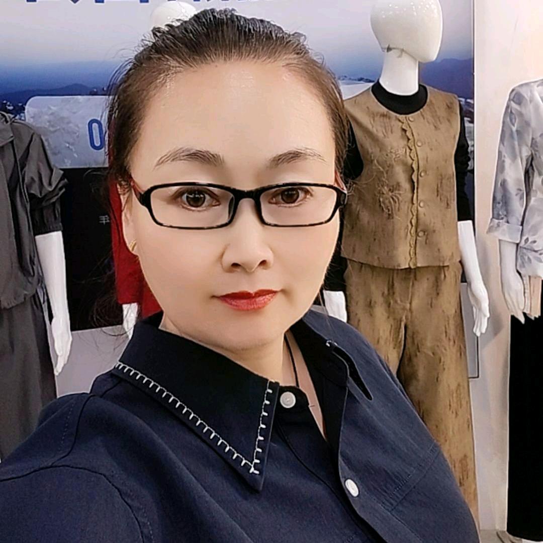 林州康博羽绒服主理人牛相青