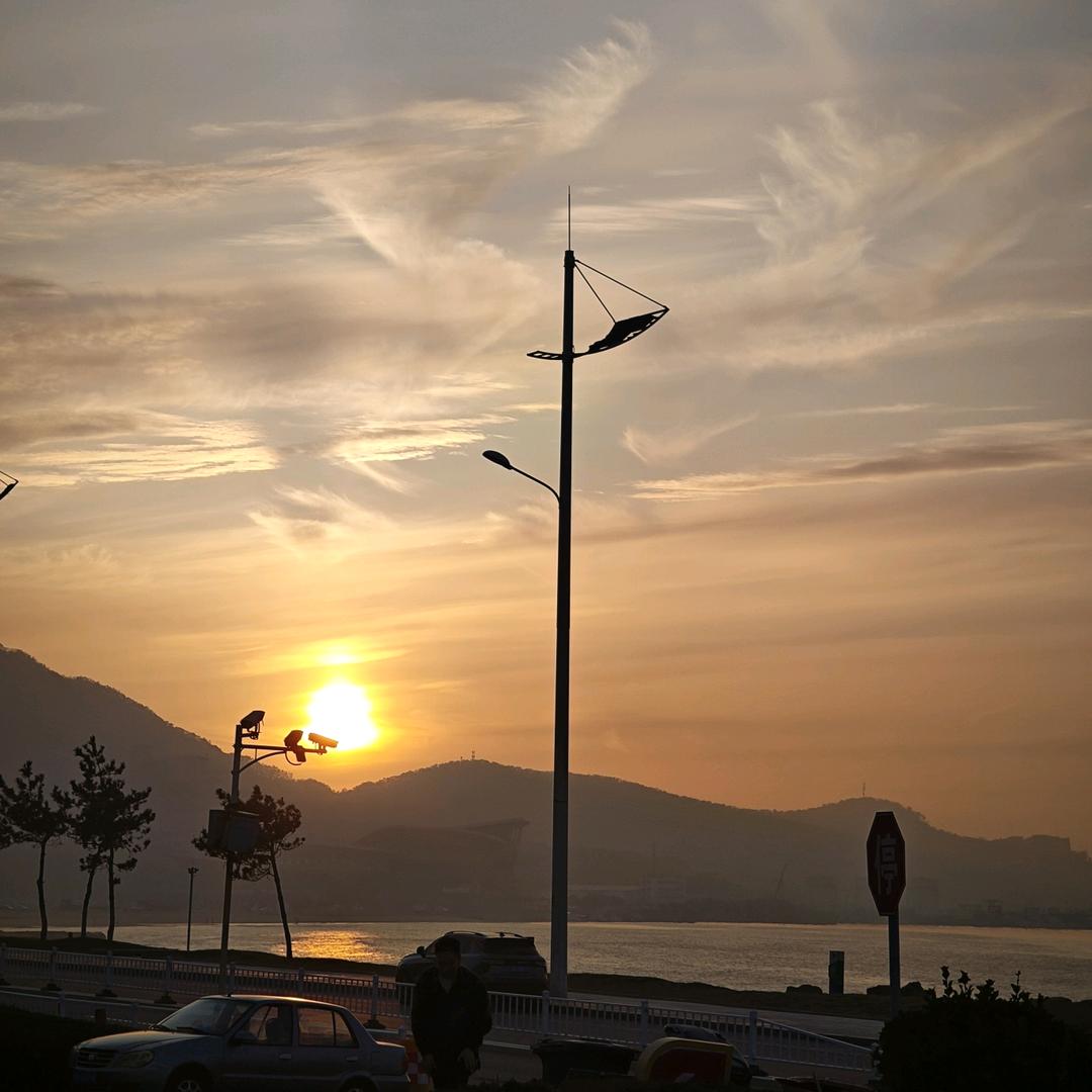 看了1092次日落🌇