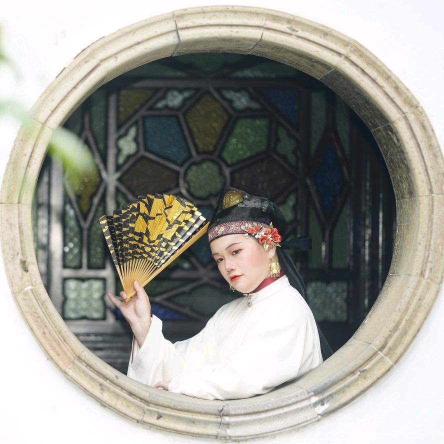 啊房宫里李惘然🌶