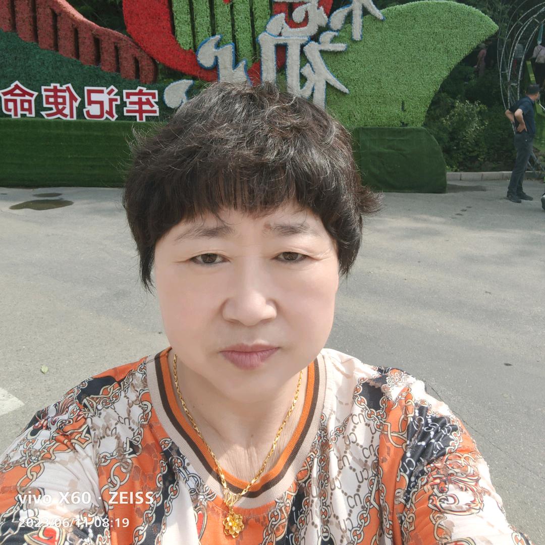 玗玶