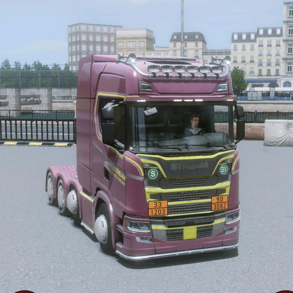 潘宏园区训狗师-陈晓楠