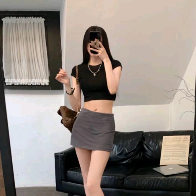 47018940573
