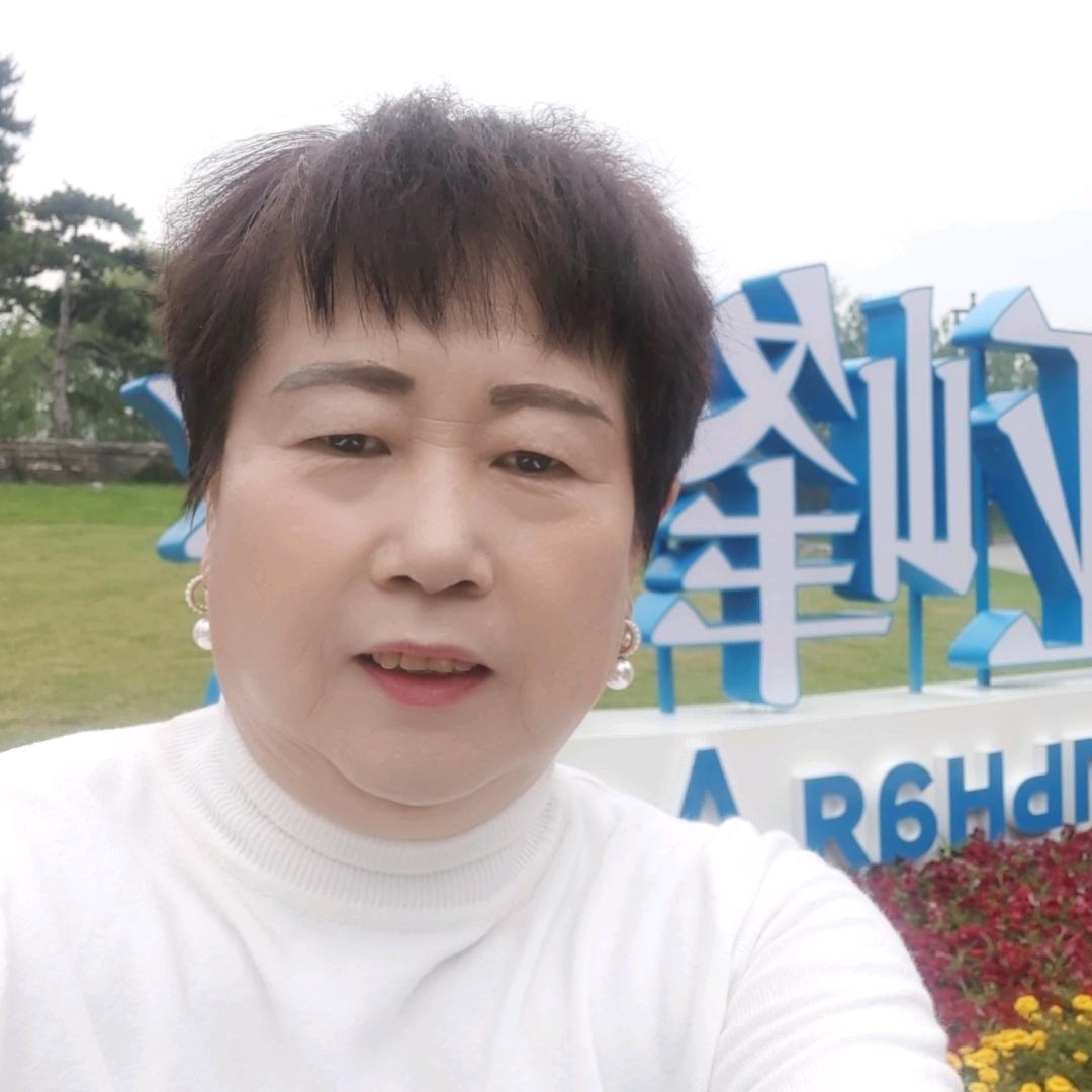 阳光灿烂，