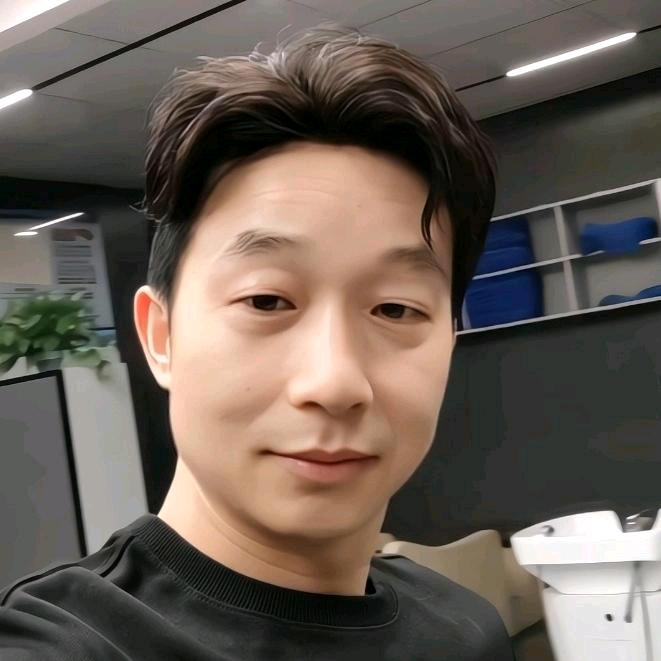 华哥：益阳减龄设计师