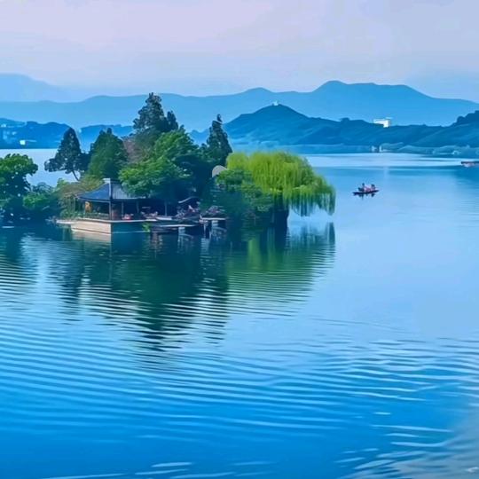 拂晓晨曦