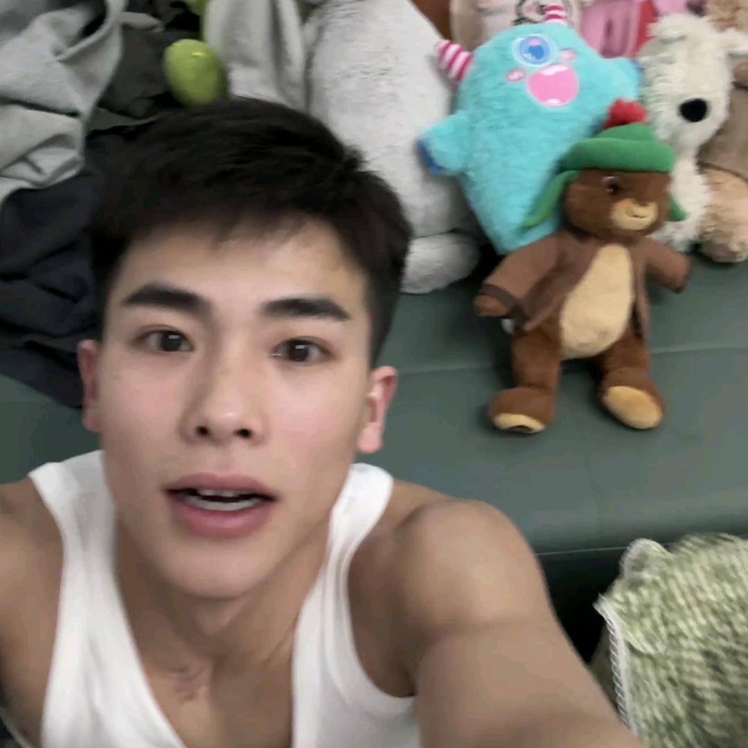 杨🐑得亿