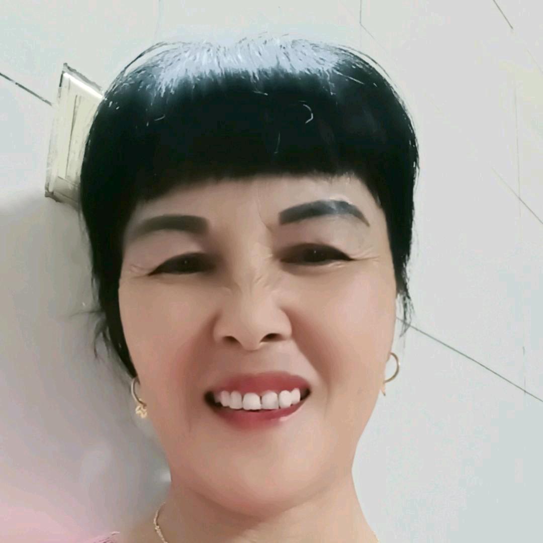 二嫂子跟班（大号每天下午一点半直播）