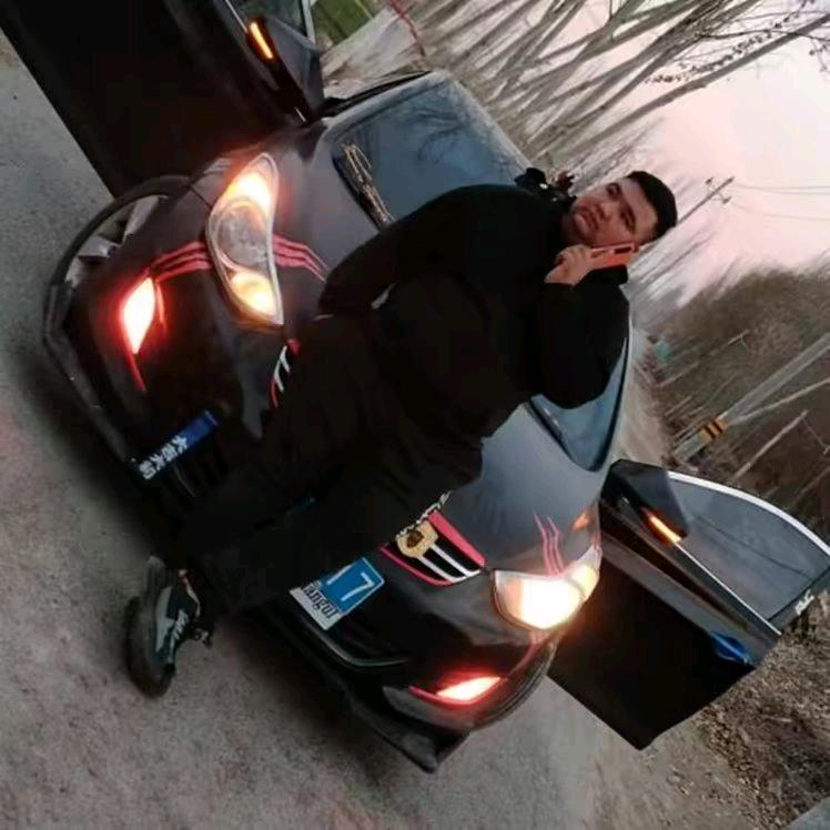 哥😎💯SËZ⚔️ 滚吧🕶TUK3?