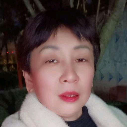 丽娅妈苜播筹备中