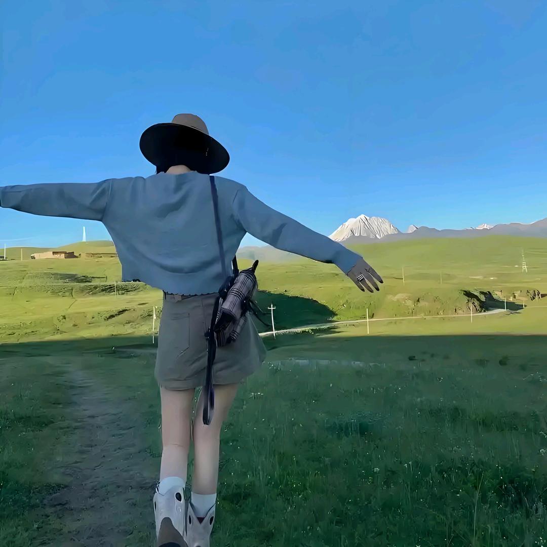溪畔野营