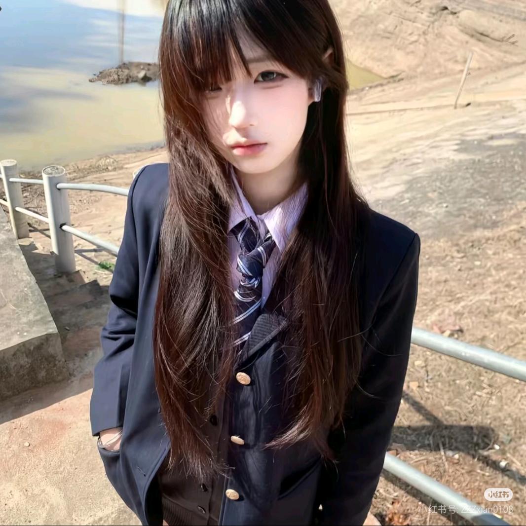 沐芷洛.