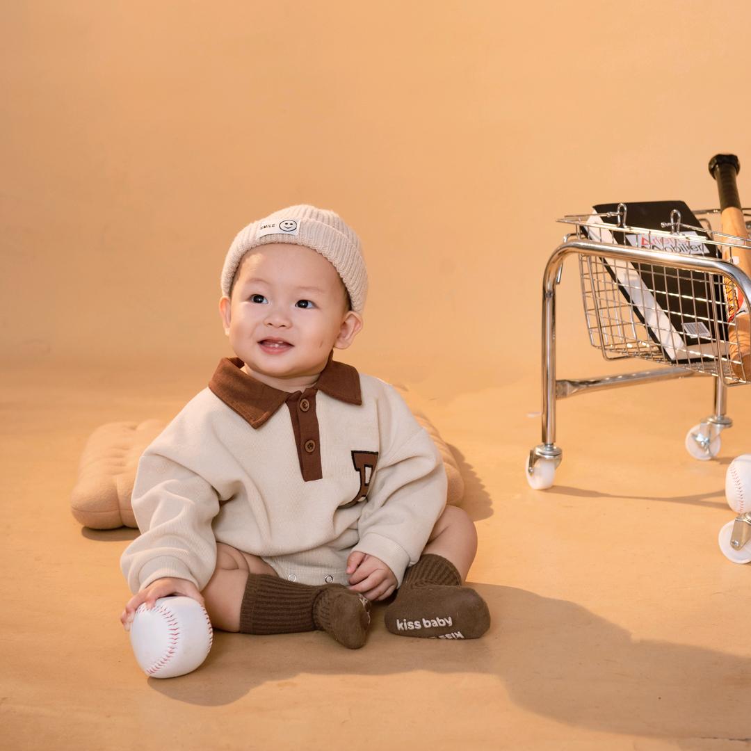 阿鸿是个白骨精