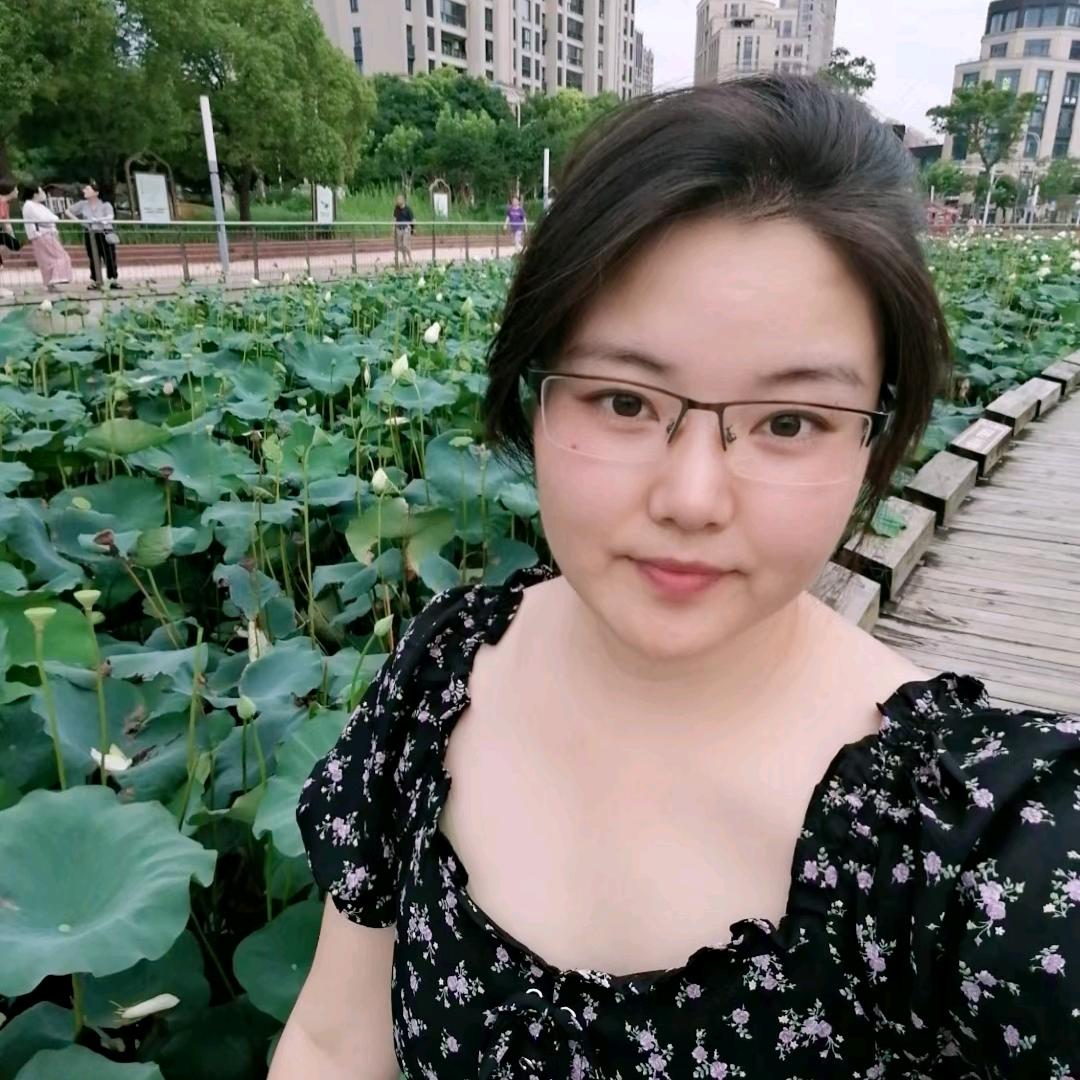 泗阳大自然地板木门媛媛