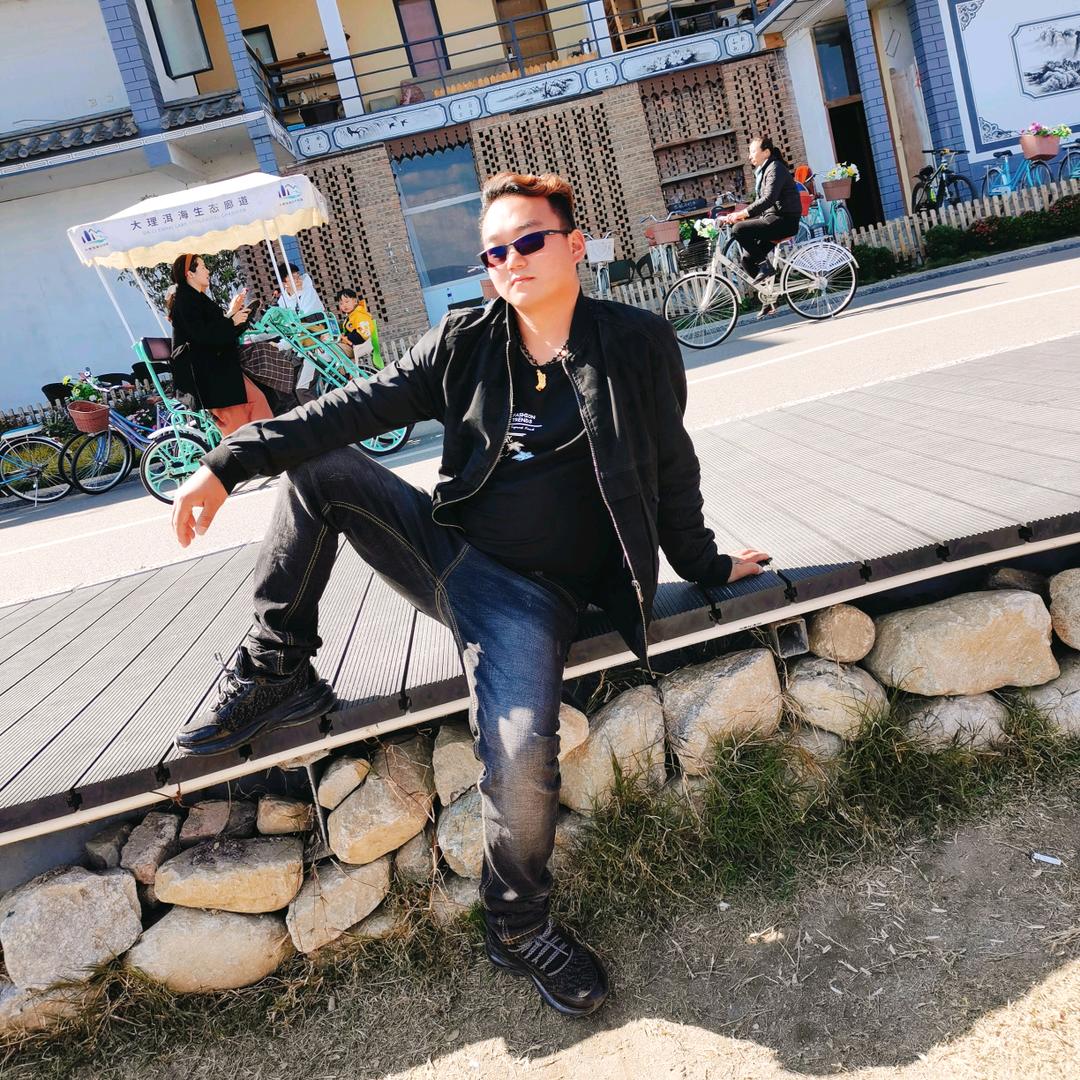 〖☞钱多多☜〗 