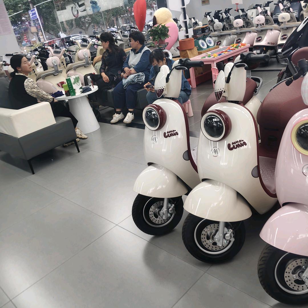 爱玛电动车、五羊三轮车、飞舟货运车