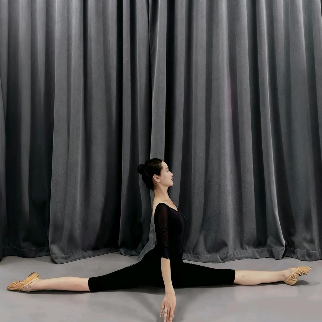 -爱跳舞乐宝儿🩰