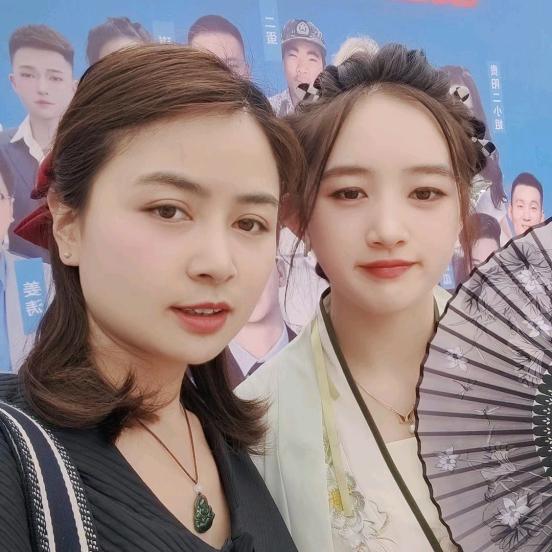 林衣（林诺姐姐）