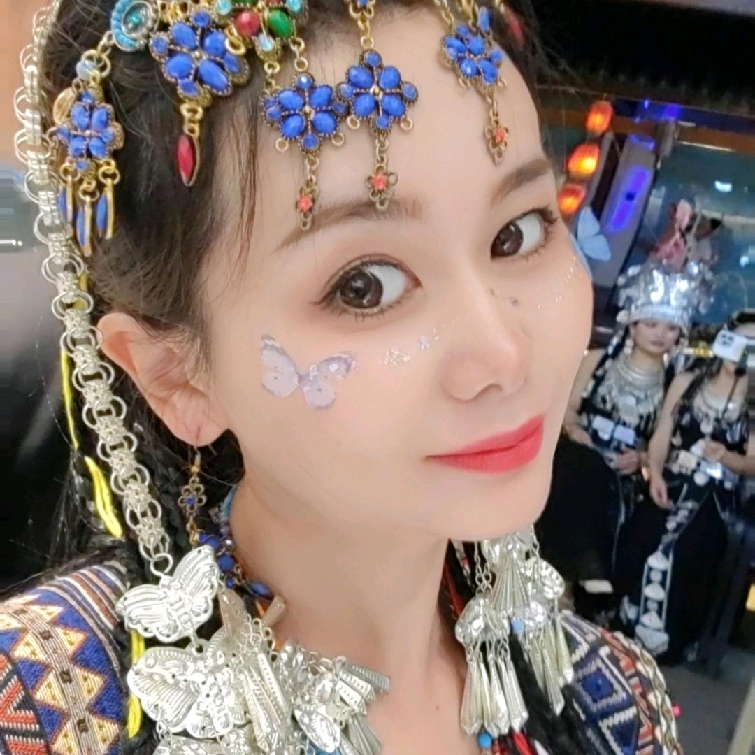 小霞吖