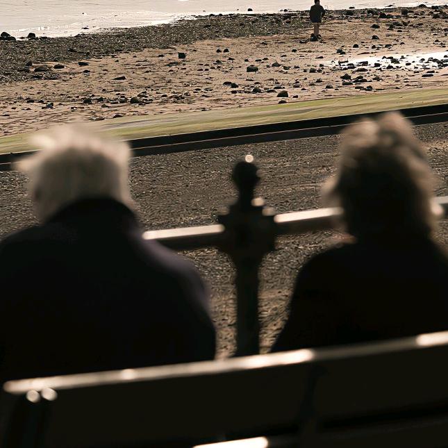 男扮女装多年至今未被发现。