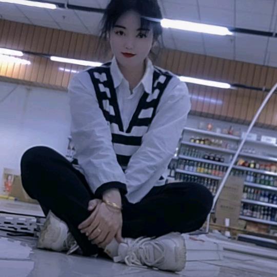 李芹芹