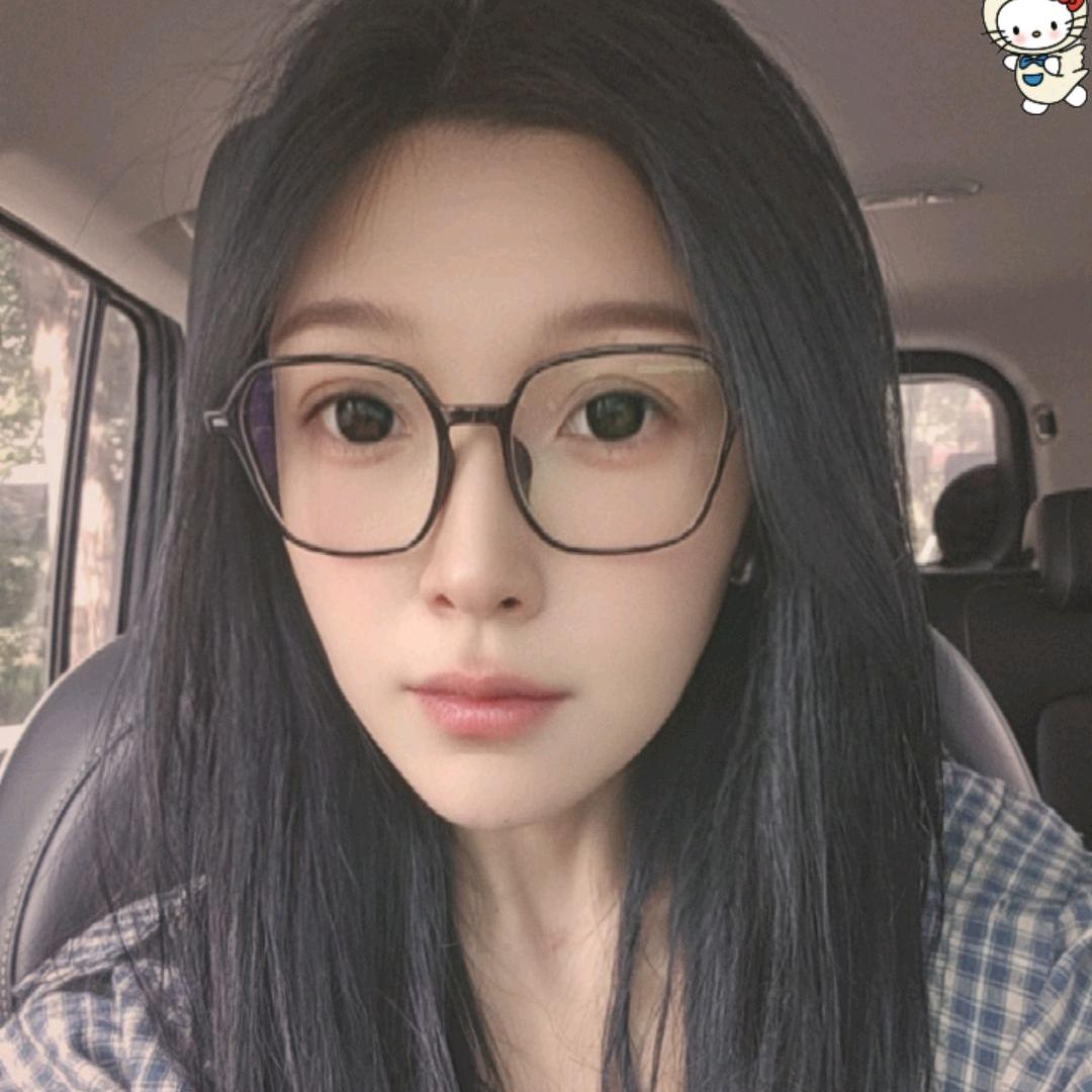 开坦克的夏姐姐