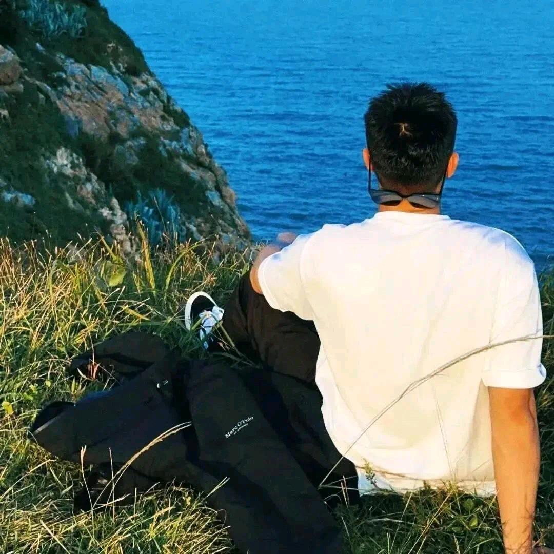 左右与清晨