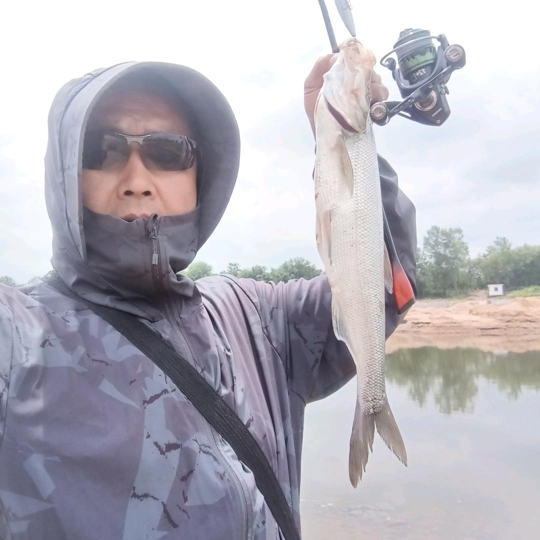 钓鱼佬：爱钓鱼