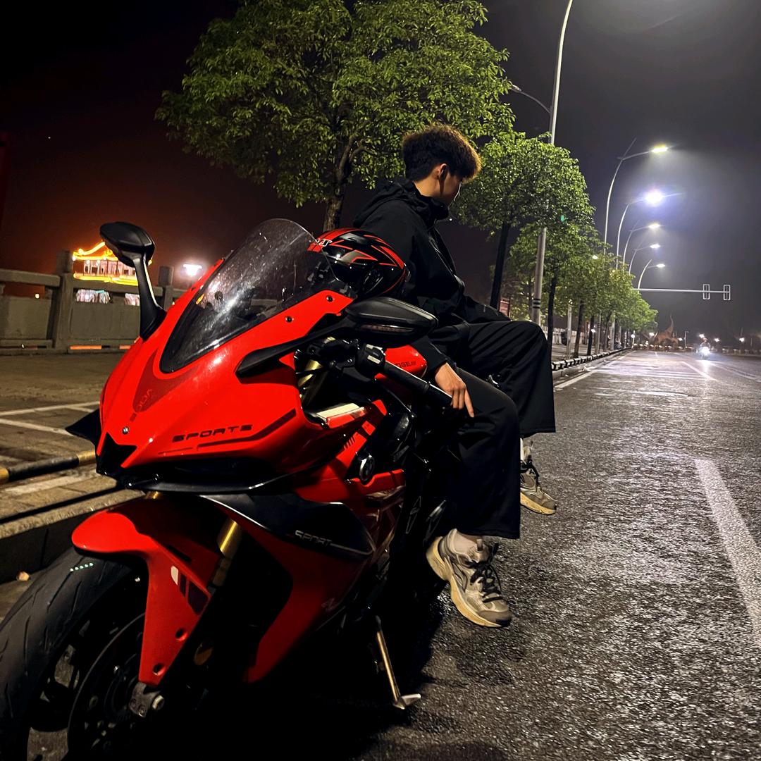 小豪爱压弯